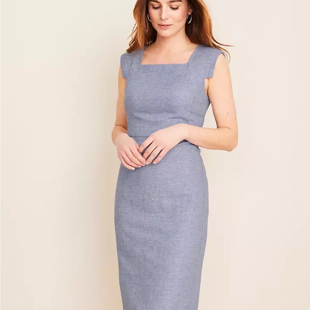 Elegant Blue Sleeveless Dress